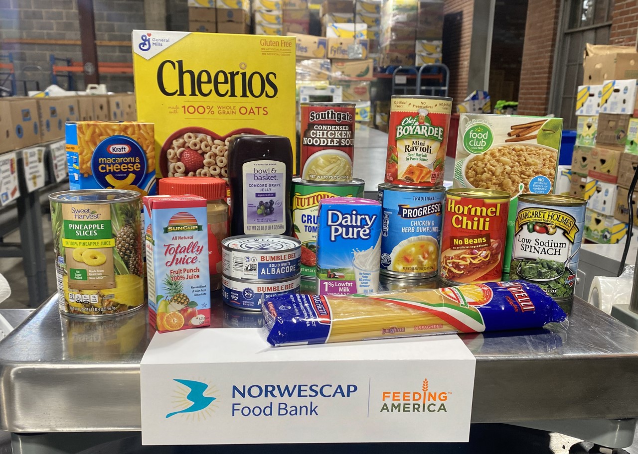 AmeriCorps Food Drive Project Aids Norwescap | Inside Warren